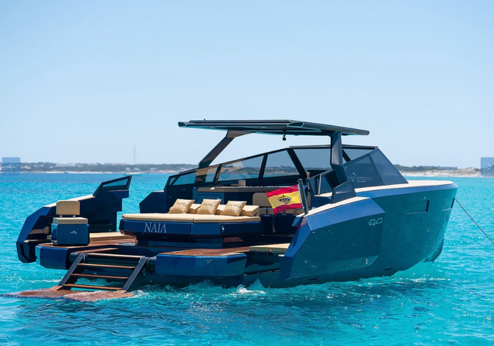 EVO 43 R4 CONVERTIBLE ibiza rental boat formentera
